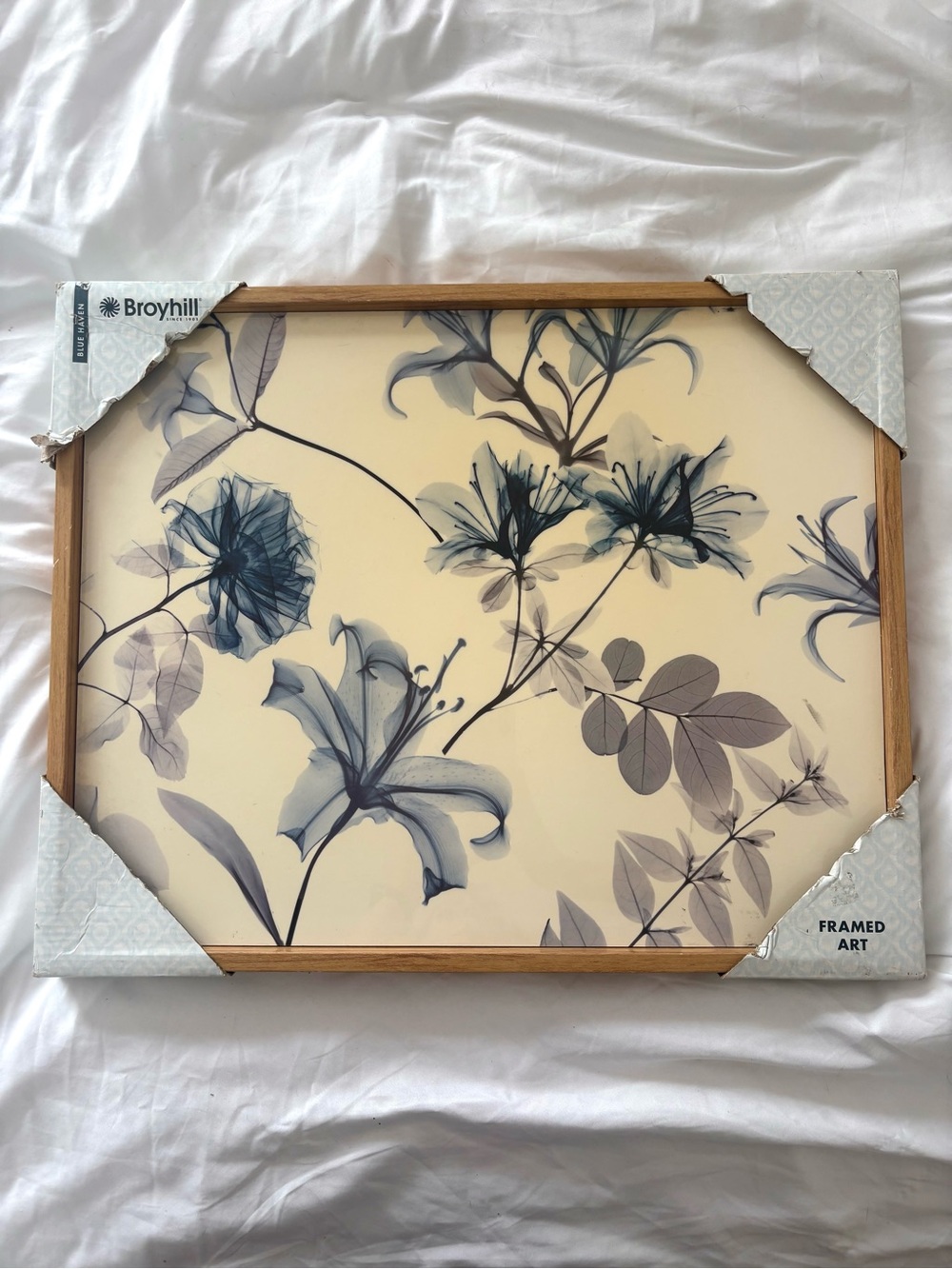 Vintage Y2K broyhill blue flowers artwork wood frame home decor wall hanging art